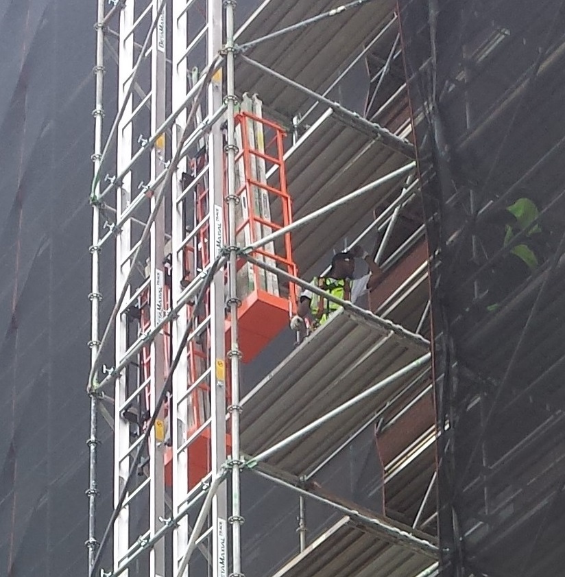 using maxial hoist baskets in tandem